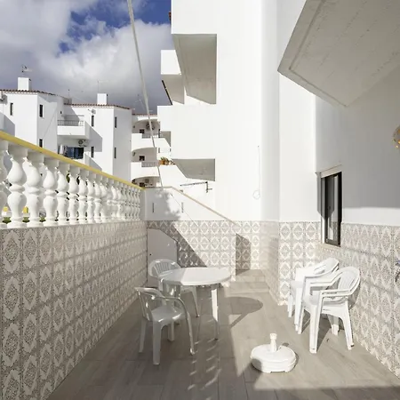 Areias De Sao Joao 2br - Shared Pool & Terrace, By Hopstays Αλμπουφέιρα