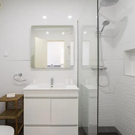 Lejlighed Areias De Sao Joao 2br - Shared Pool & Terrace, By Hopstays Albufeira