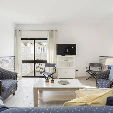 Areias De Sao Joao 2br - Shared Pool & Terrace, By Hopstays
